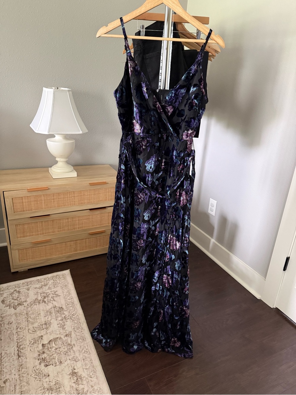 NEW Lulu's Black Floral Maxi Dress Size M - Picture 3 of 8